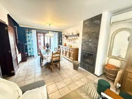 superbe villa 4 façades avec garage  park. plusieurs voiture