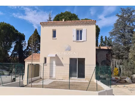 location maison 4 pièces 86 m² à carpentras (84200)