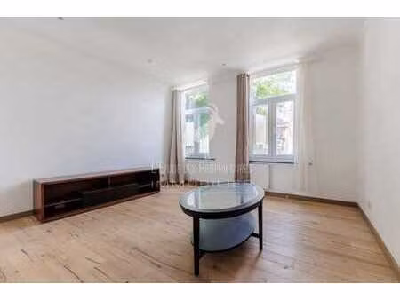 maison de commerce de 5 chambres à vendre sur la hestre