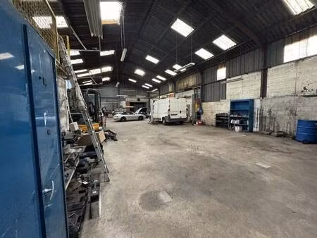 local d'activités à vendre