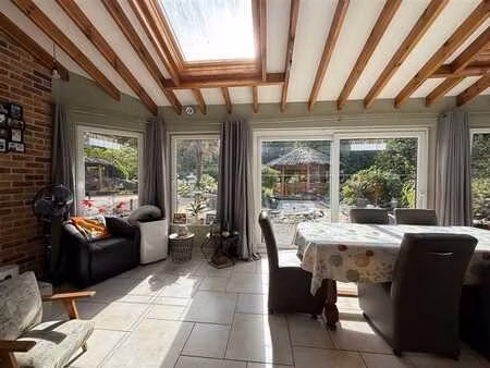 belle 4 façades de 4ch semi-plain-pied avec vaste dépendance