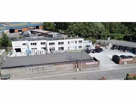 immeuble commercial de + de 540m² + stock