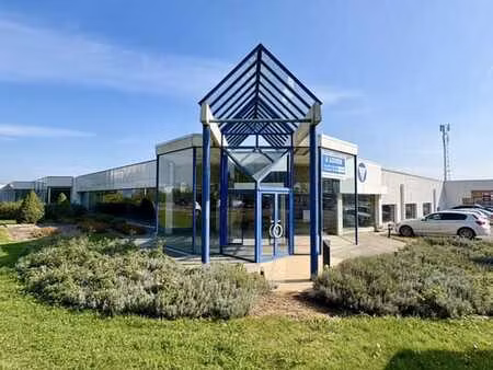 showroom + entrepôt (divisibles)