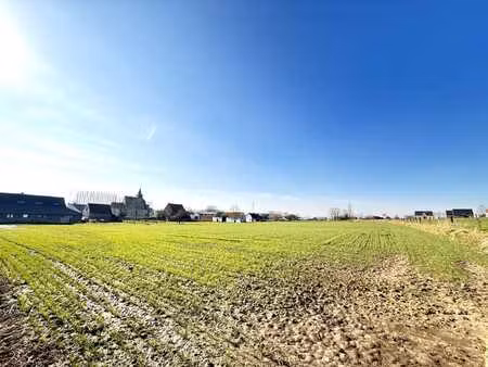 terrain a batir avec orientation ouest