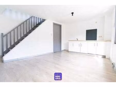 bureaux rénovés de +/- 40m² à deux pas de la gare de mouscr