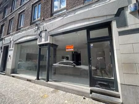 belle surface commerciale d'environ 55 m² en centre ville