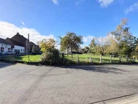 terrain sis chemin de la basse couture à lessines