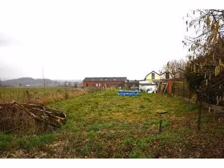 beau terrain à bâtir de 7 ares - 12m de façade -