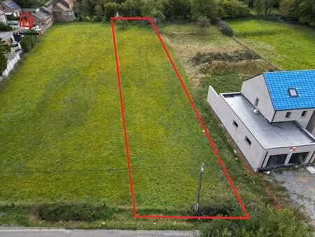 magnifique terrain à bâtir au calme de presque 20 a !