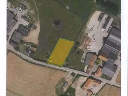 terrain à bâtir situé à bassilly