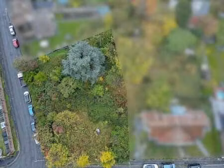 terrain à bâtir – plus de 14 ares avec double façade !