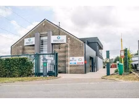 immeuble commercial - stockage  bureaux et showroom