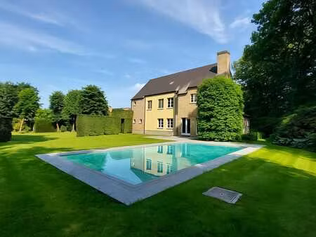 postorijvilla met verwarmd buitenzwembad