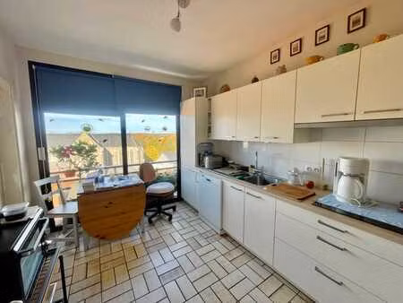 appartement 3 chambres (120m2) en plein centre de waremme