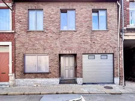 *option*maison xxl avec piscine située à proximité de toutes