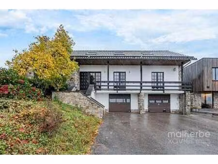 grande maison familiale avec vue sur 76 ares (5 ch et 2 sdb)