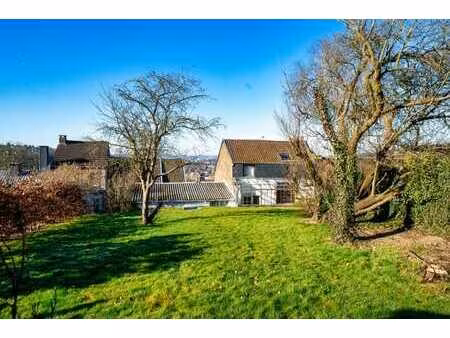 charmante maison 2 à 4 ch avec jardin au calme