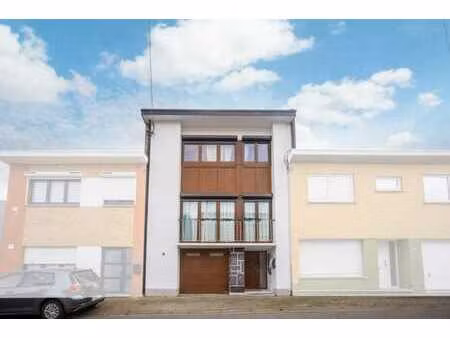 magnifique maison bel étage 2ch avec jardin et garage