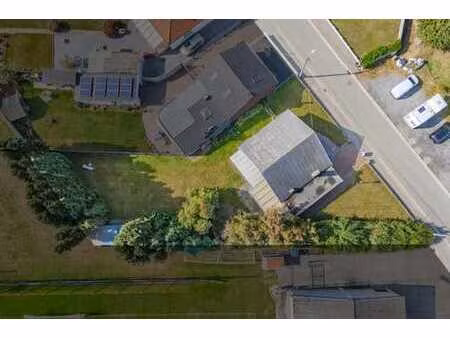 maison 4 façades avec 2 à 4 chambres  garage et jardin