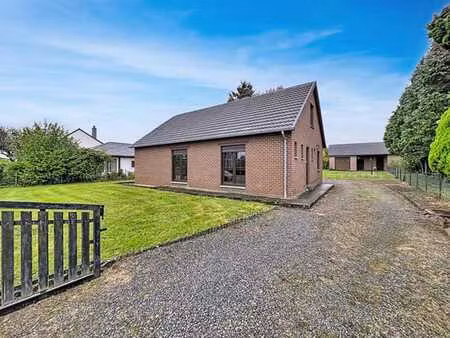 maison 4 chambres avec terrain de 2463 m²