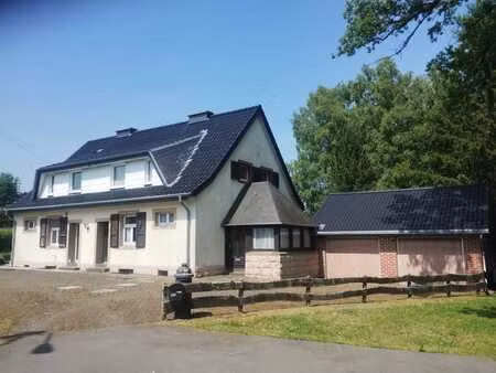 haushälfte mit garten und garage