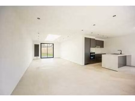 magnifique bungalow entièrement rénové avec jardin