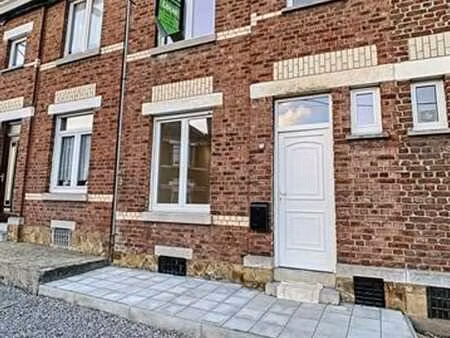 maison rénovée  deux chambres  jardin.