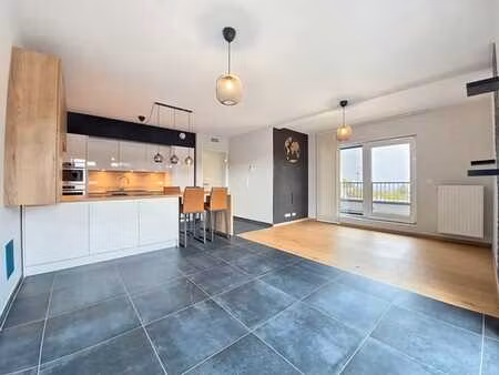 magnifique appartement 2 ch idéalement situé à boncelles