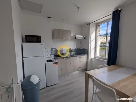 studio 1 pièce 27 m²