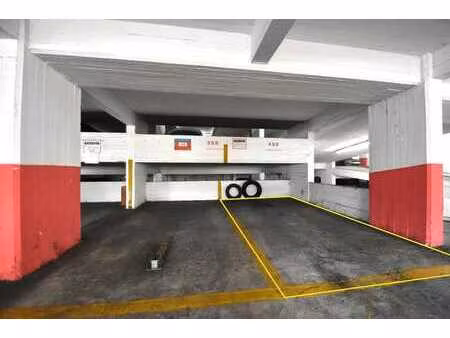 emplacement de parking hypercentre