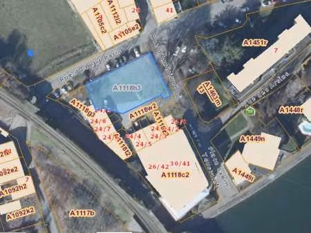 terrain en zone économique/industrielle à huy