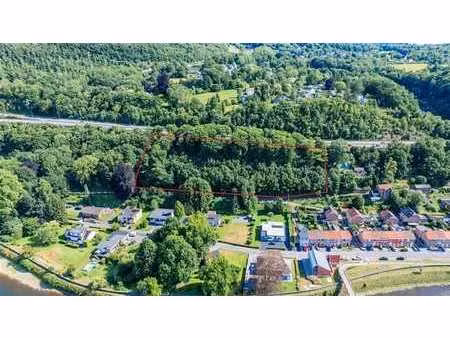 terrain à bâtir de 5800m² dans un environnement paisible et