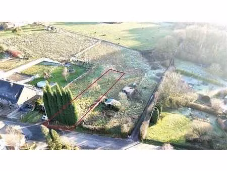 terrain de 603m² - constructible - lot 2