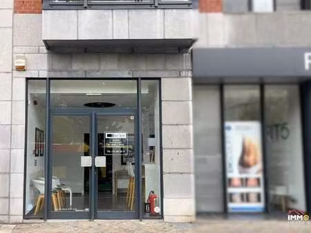 des cabines de soins - etat impeccable