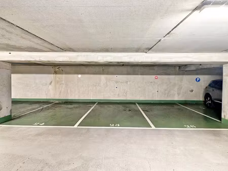vente parking 12 m² à courbevoie (92400)  17 900 €