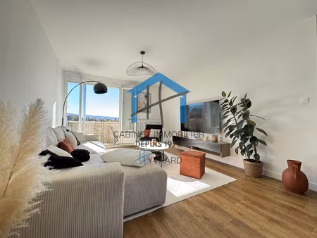 appartement type 3 de 83m2 avec balcon et vue dégagée - la t