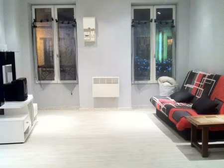 studio 1er étage centre-ville de pacy-sur-eure