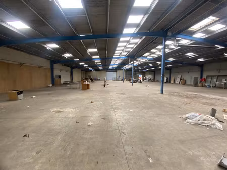 batiment industriel 1500m2