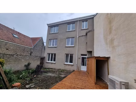 réf 3853 l1501 - maison complètement rénovée au coeur du vil