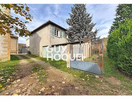 maison de village à rénover 2 chs + garage - 71260 azé