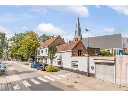 maison spacieuse et au calme avec terrasse sur le toit