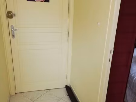 studio meublé à louer à l'année