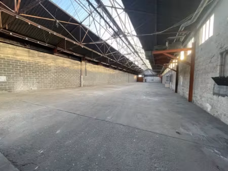 location entrepôt gravigny 27930