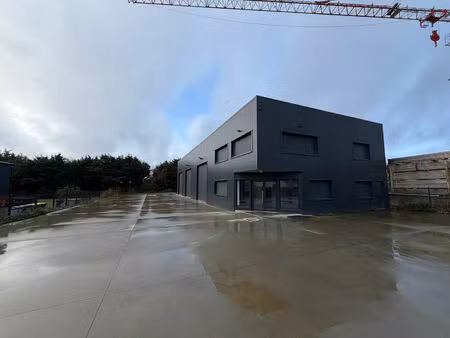 local d'activité saint ouen de thouberville 1700 m2
