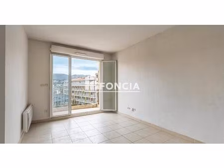 gai versant- proche arsenal/gare- t2 avec garage