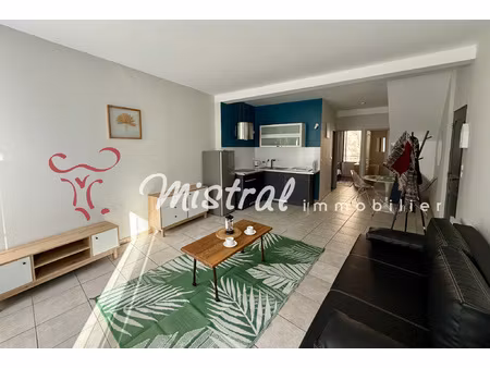 rare local commercial et 2 appartements intra muros