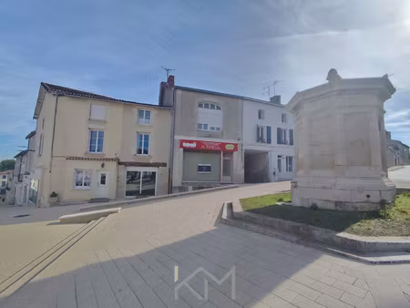 maison de bourg - latille