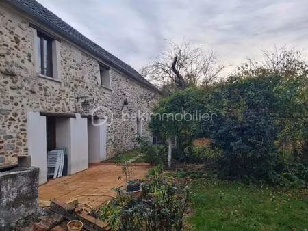 maison de 170 m² à neuilly-saint-front