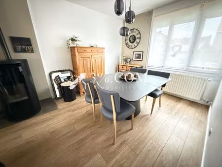 maison semi individuelle 3chdouble garage et jardin 90 m²