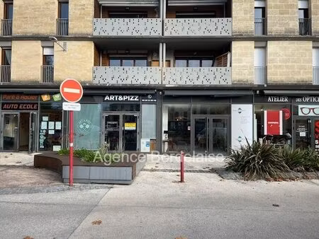 le taillan-médoc  pizzeria  env. 50m²